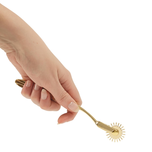 Wild Secrets Orchestra Cadenza Wartenberg Wheel - Hand Shot to Show Size