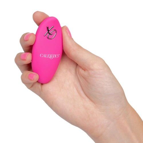 Venus Butterfly Pulsating Venus G - Hand Shot to Show Size - Remote