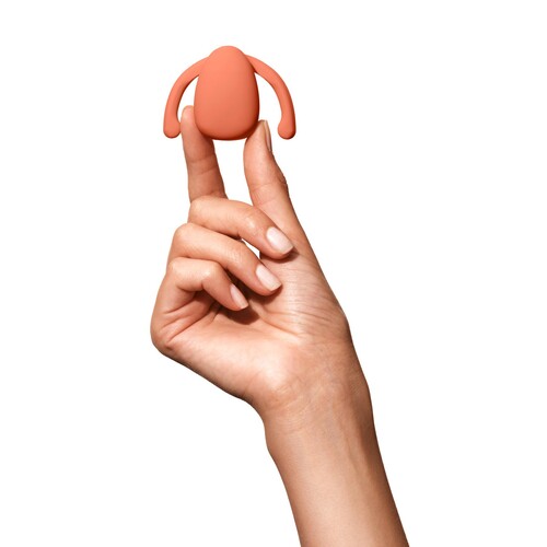 Dame Eva Couples Vibrator - Hand Shot