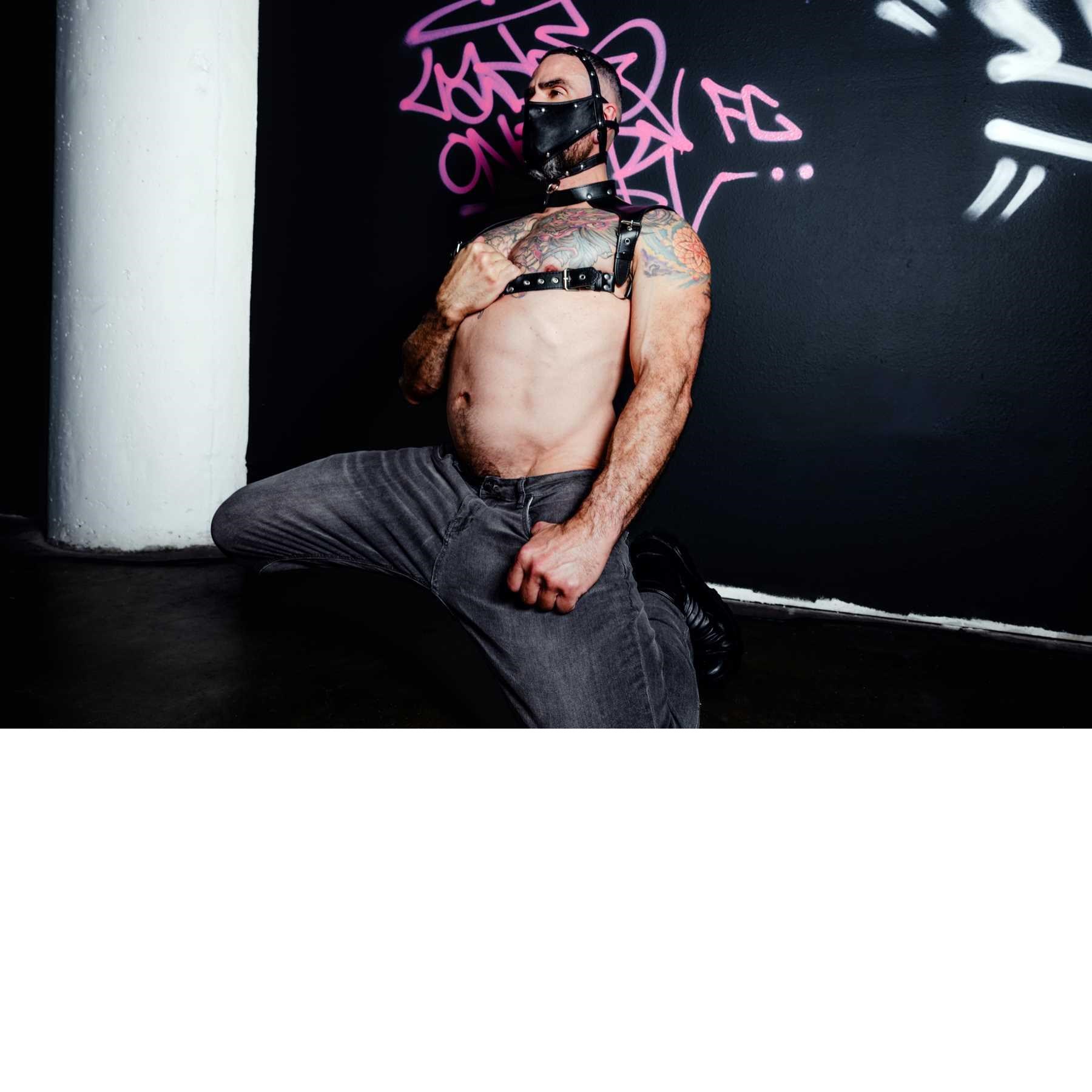 Men’s Harness w/neck collar model pose #9