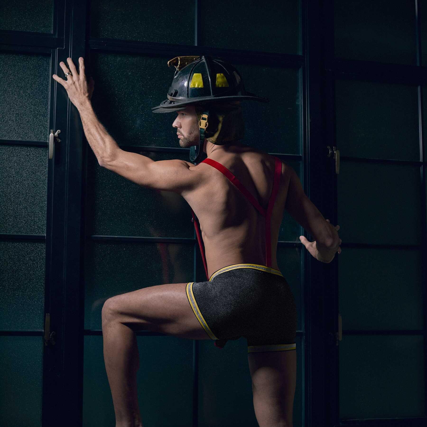 Hose Me Down Costume mood shot #5
