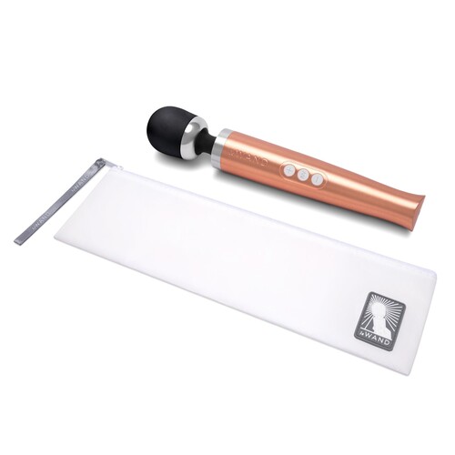 Le Wand Die Cast Rechargeable Wand Massager with storage bag