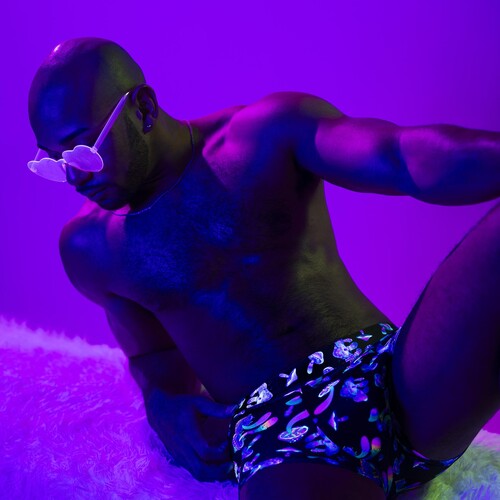 Hazy Dayz Mushroom Print Pouch Short black light