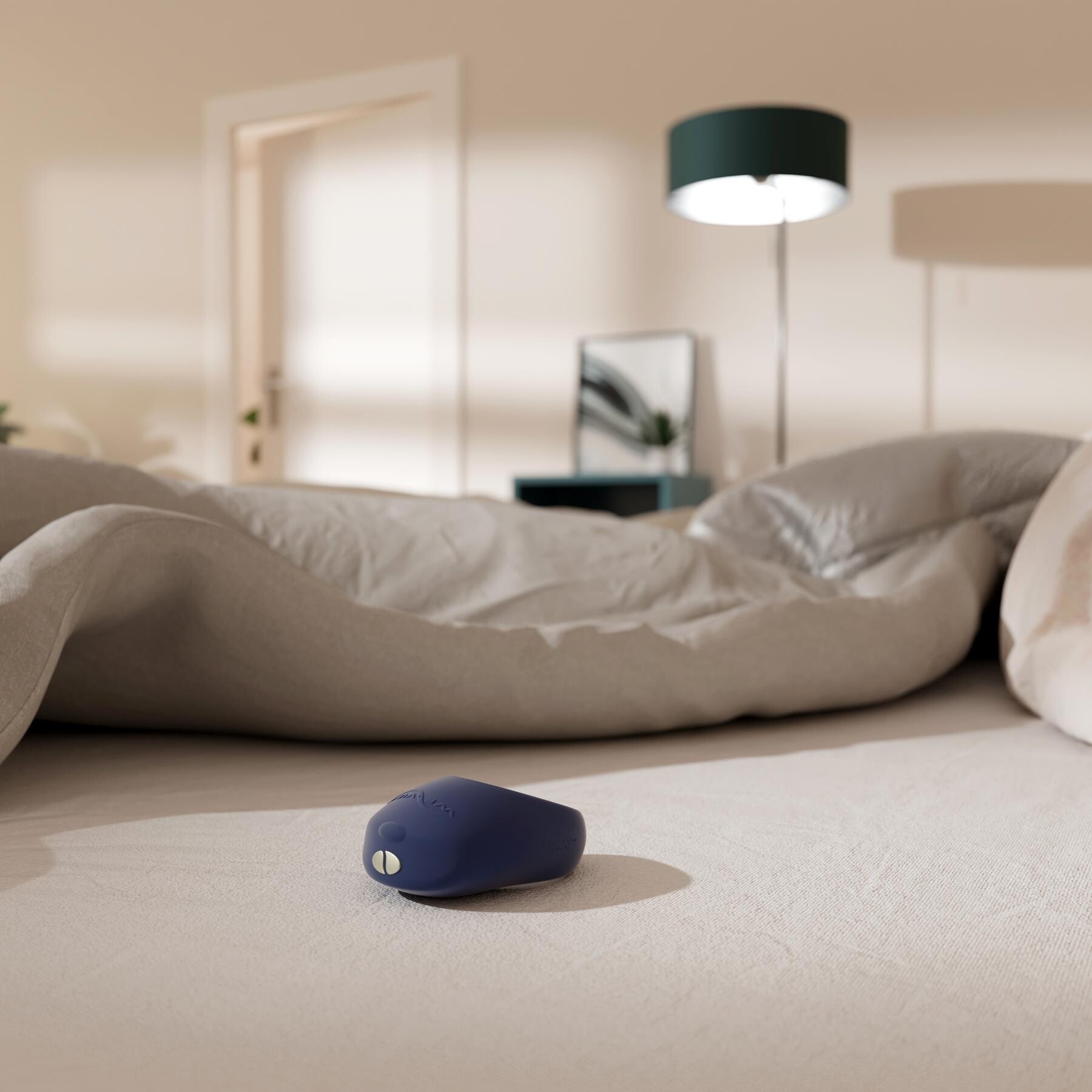 Pivot By We-Vibe Vibrating Ring  lifestyle shot 2