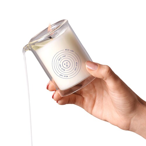 Dame Massage Candle- white peach wax dripping