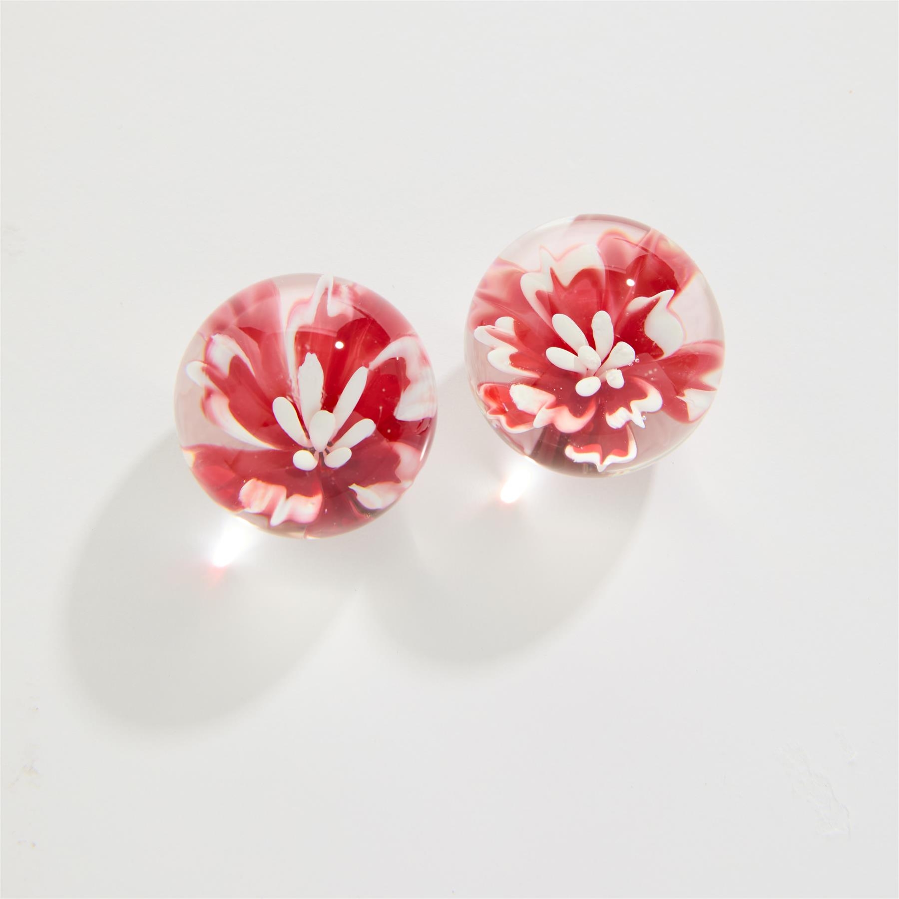 A&E Red Lily Glass Kegel Balls - Product Shot #1