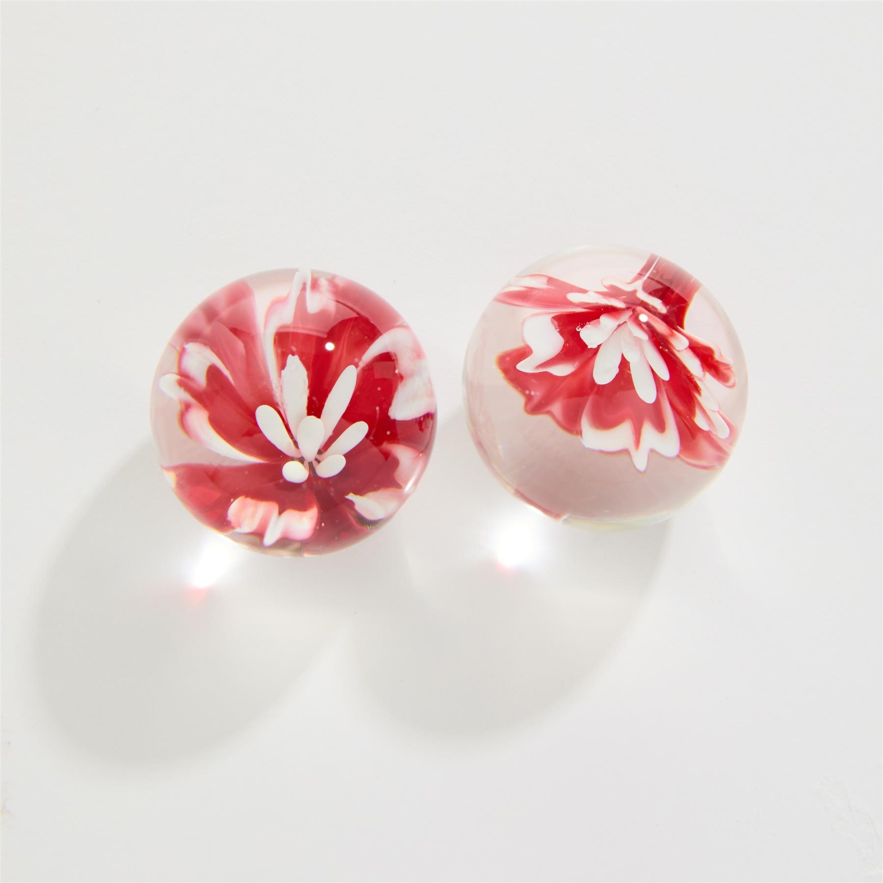 A&E Red Lily Glass Kegel Balls - Product Shot #3