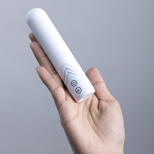 Illumination Bullet in hand