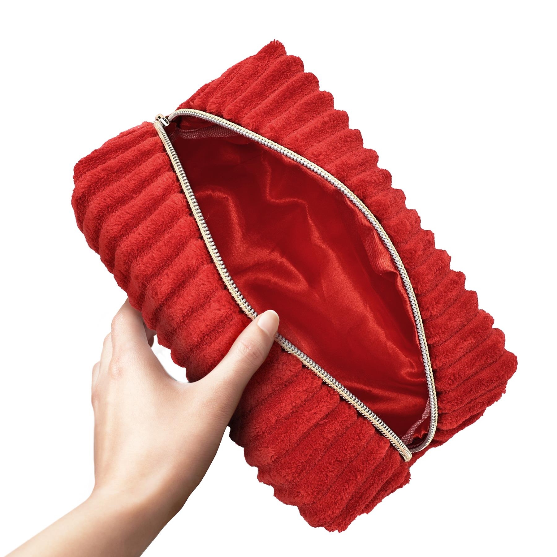 EVE'S PLUSH TOY STORAGE BAG - HAND SHOT - RED