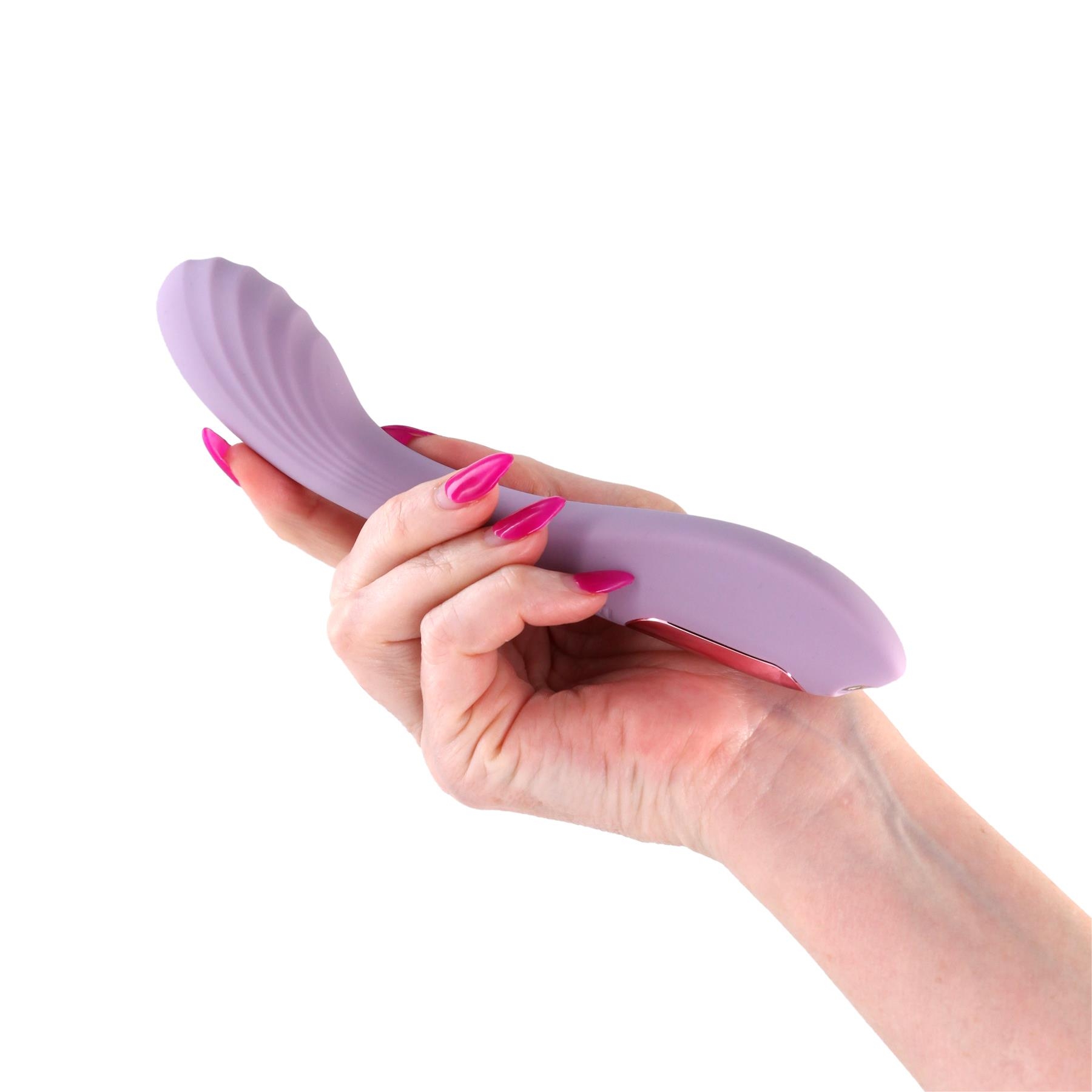 Gold-N-Dreams Pearl in hand