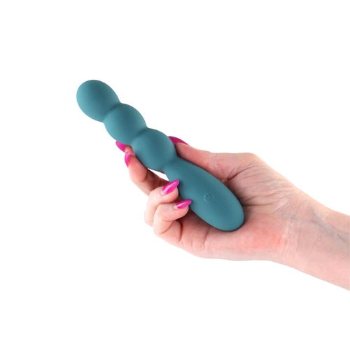 Gold-N-Dreams Agatha in hand