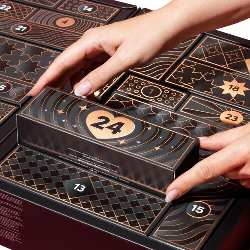 Womanizer Luxury 24 Day Advent Calendar view 2